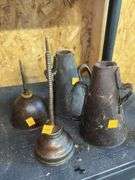 Assortment of Vintage Oilers