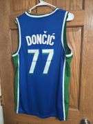 Luka Doncic Dallas Mavericks Jersey (Size M)