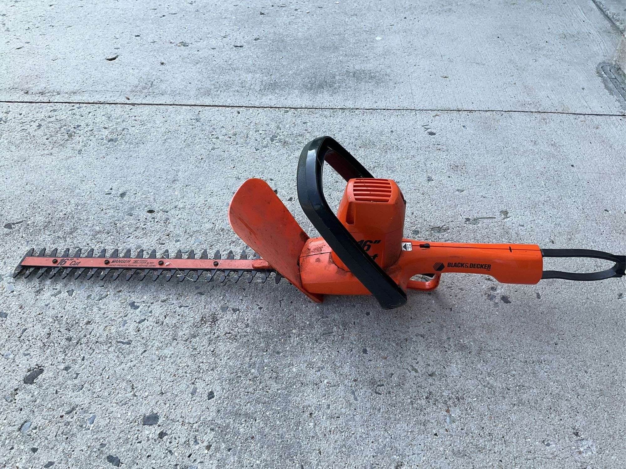 Black and a decker 16” Electric Hedge Trimmer