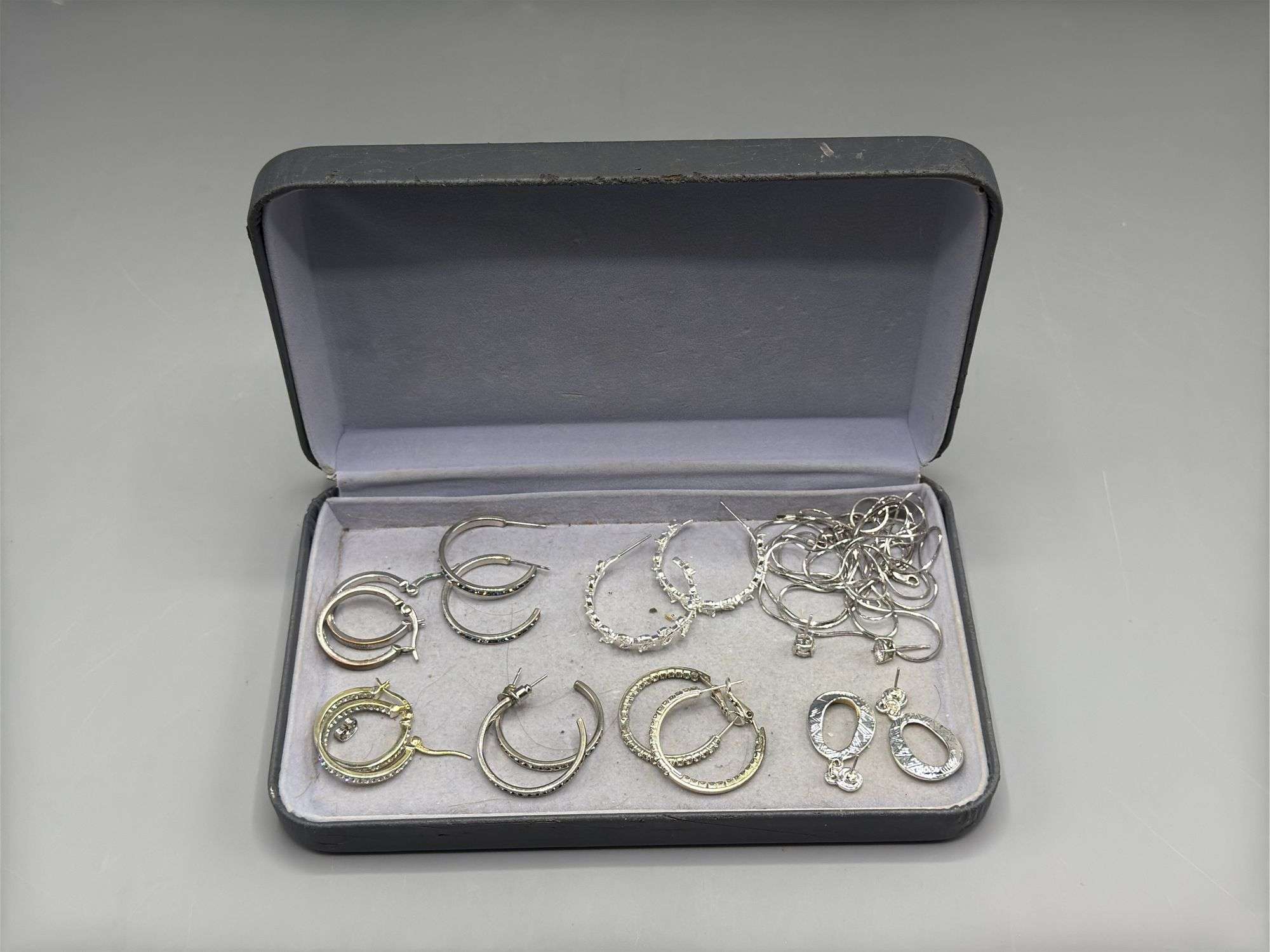 VARIETY OF EARRINGS