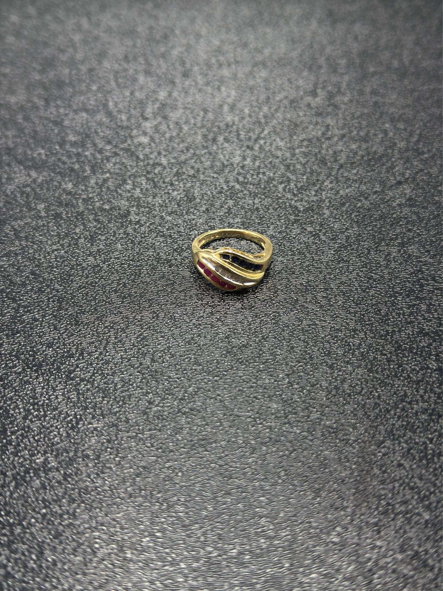 GOLD RING 14K @ 4 GRAMS