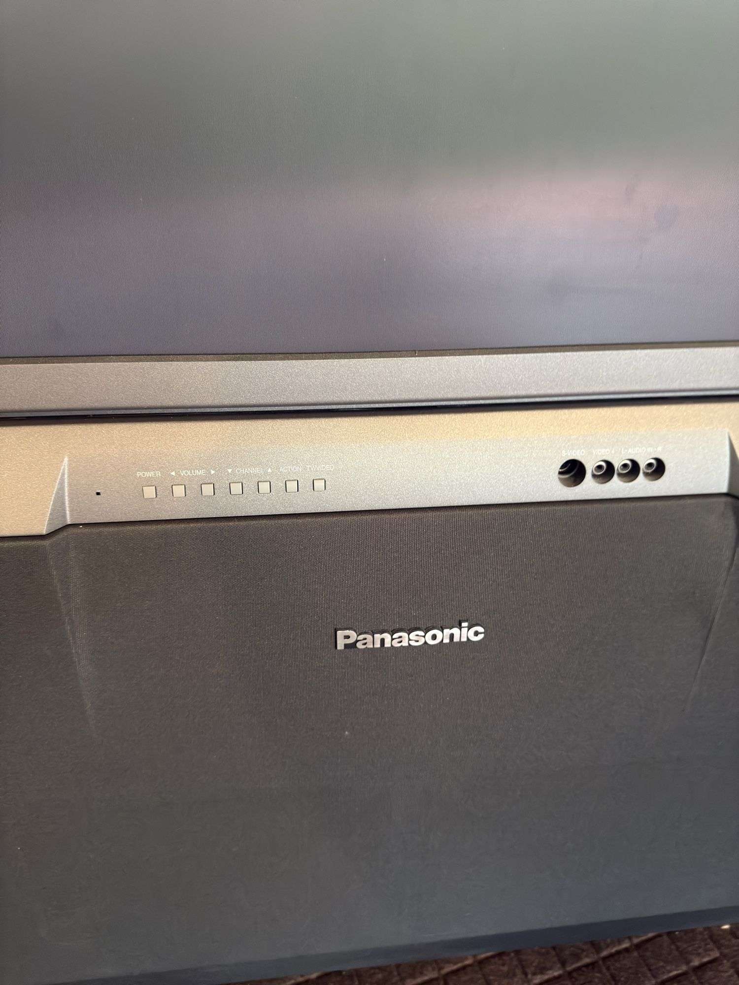 LARGE VINTAGE PANASONIC CINEMA VISION HDTV PROJECTION MONITOR