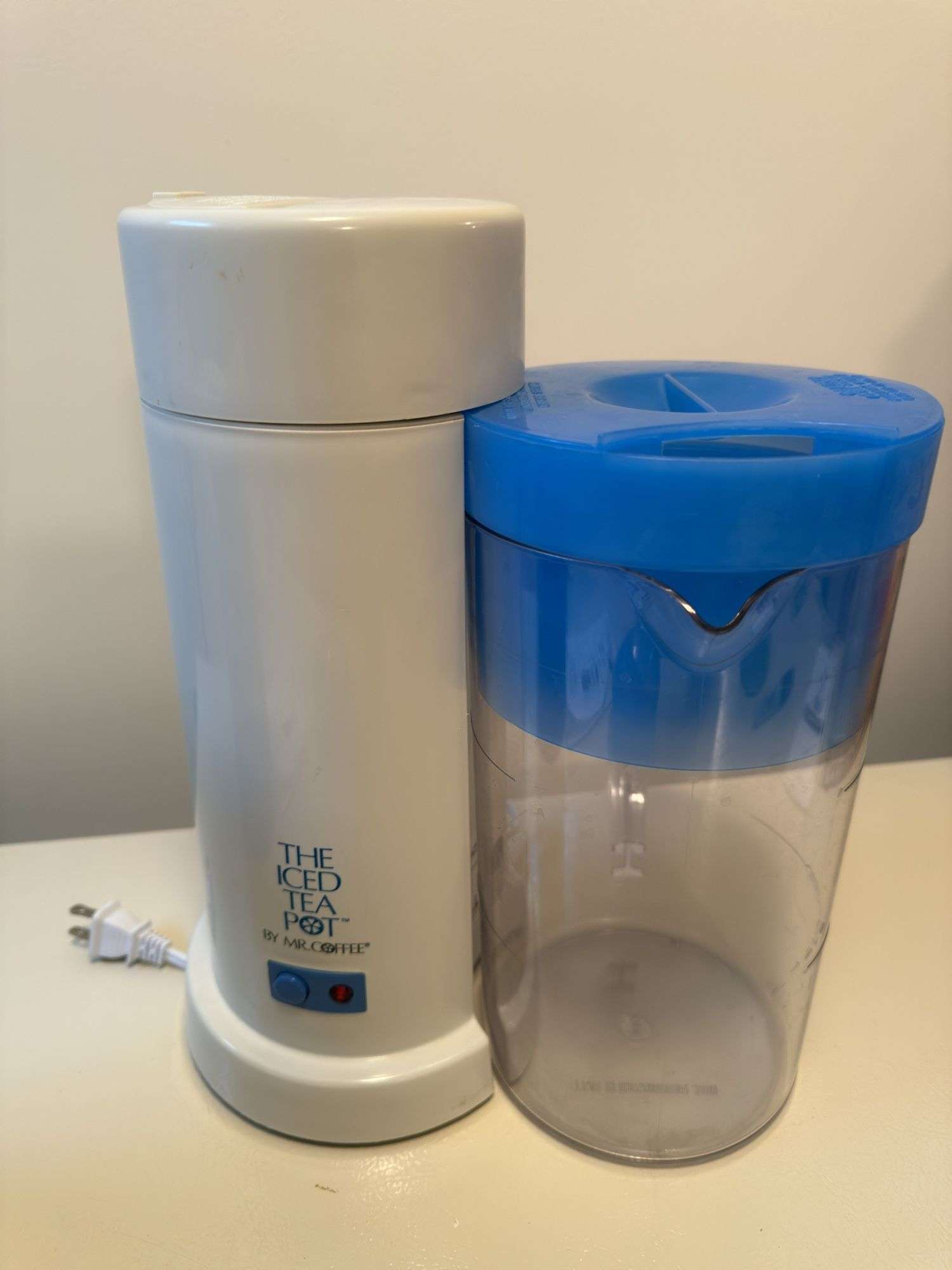 MR COFFEE ELECTRIC THE ICED TEA POT WITH PITCHER AND VINTAGE THERMOS