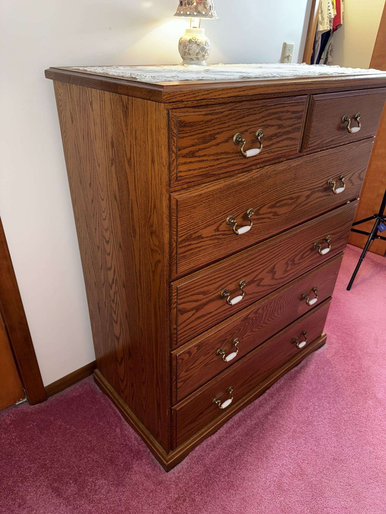 NUT TREE FURNITURE SOLID AMISH BUILT BEDROOM SET WITH QUEEN BED (INCLUDE. MATTRESS, BOX SPRING AND B