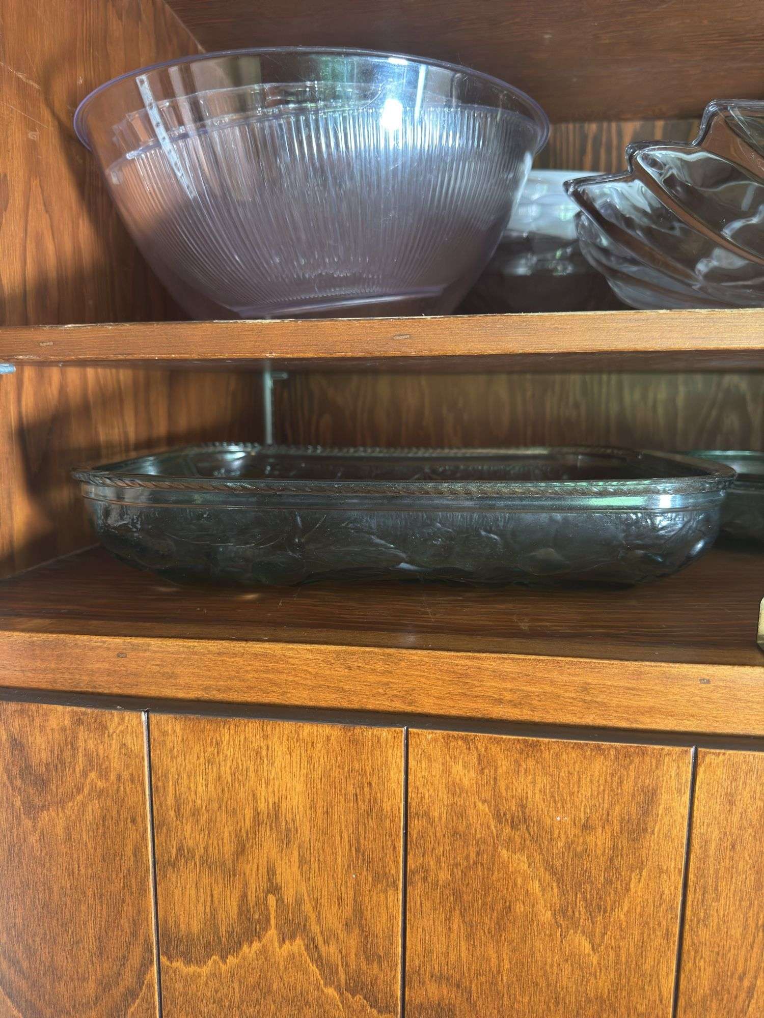 CASSEROLE DISH, SERVING BOWLS AND LIDS, LIBBEY ORCHARD BAKING DISHES AND BOWL
