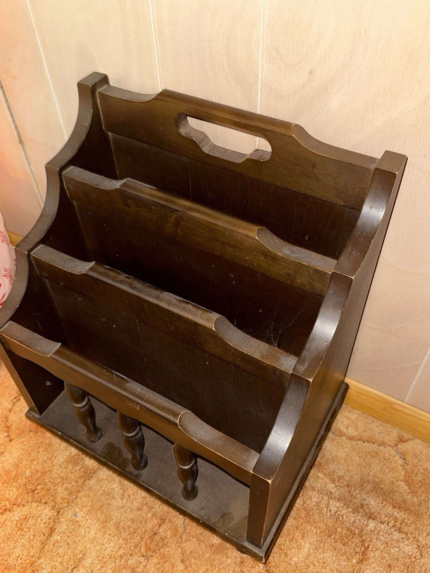 WOOD MAGAZINE RACK AND WALL HANGINGS