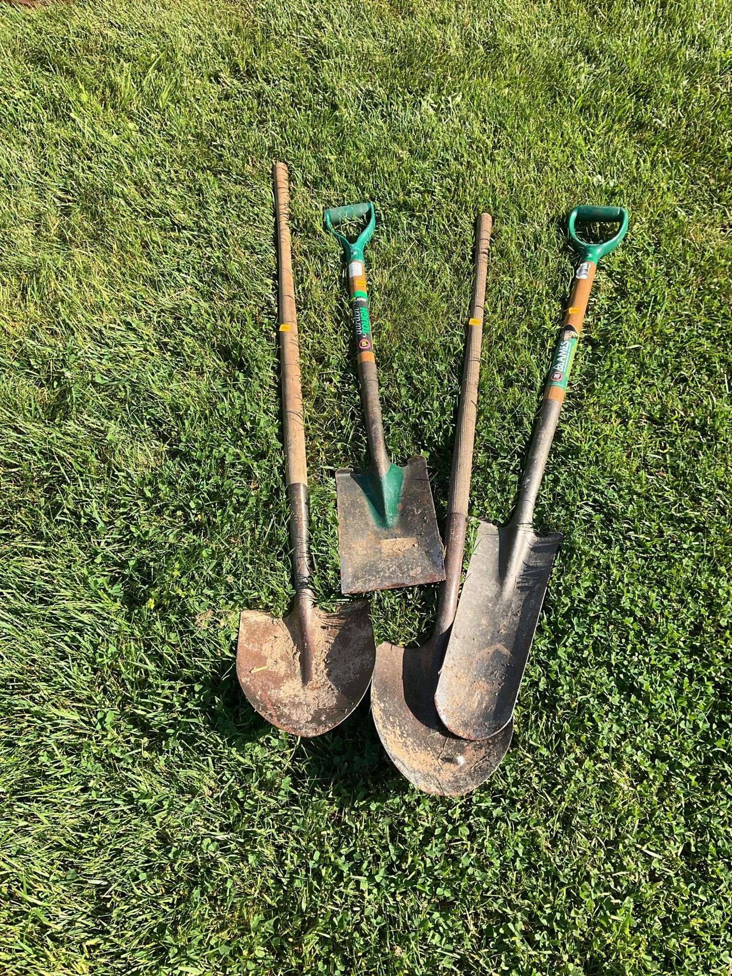 (4) Shovels