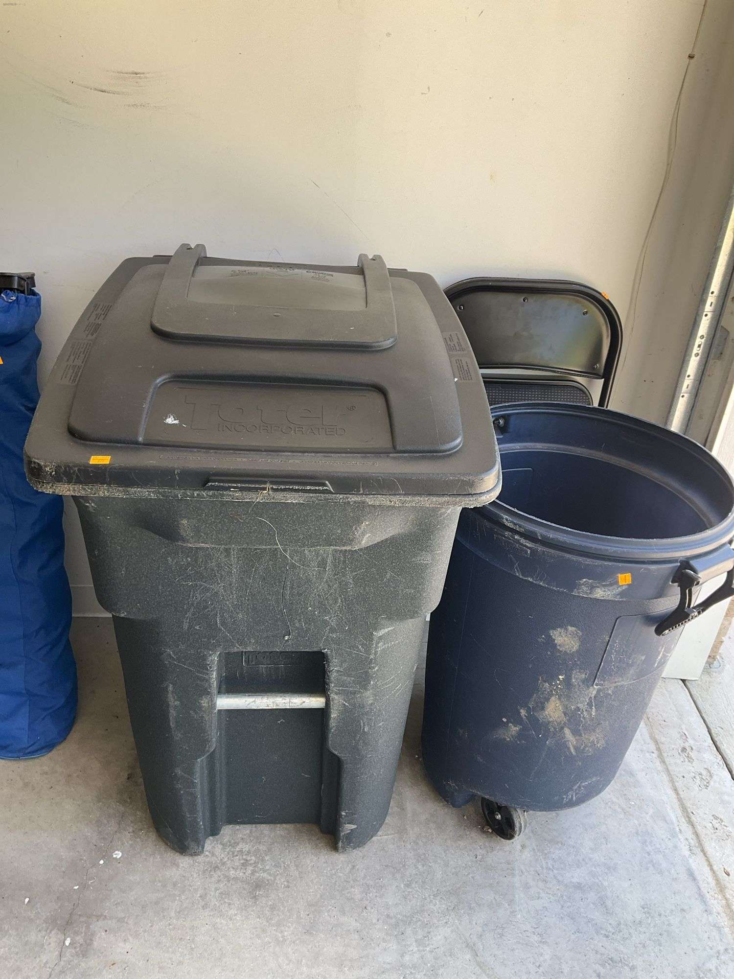 2 Trash Cans, Metal Folding Chair