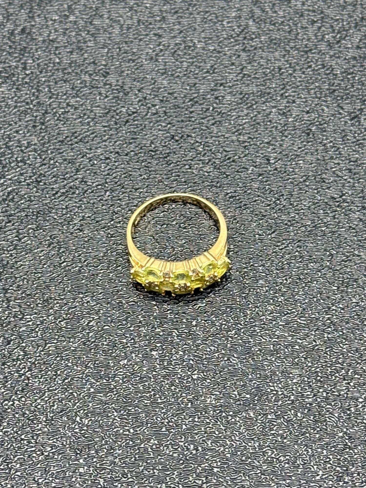 GREEN CLUSTER GEM 14K GOLD RING @ 4 GRAMS