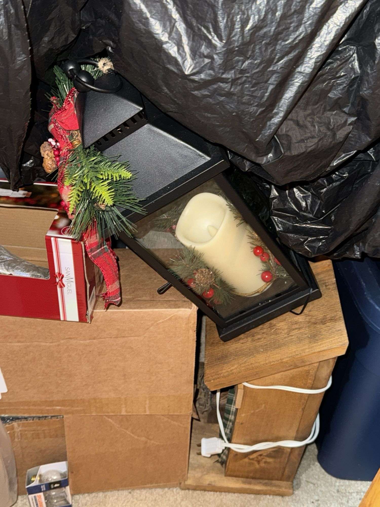 ENTIRE CLOSET OF CHRISTMAS DECOR