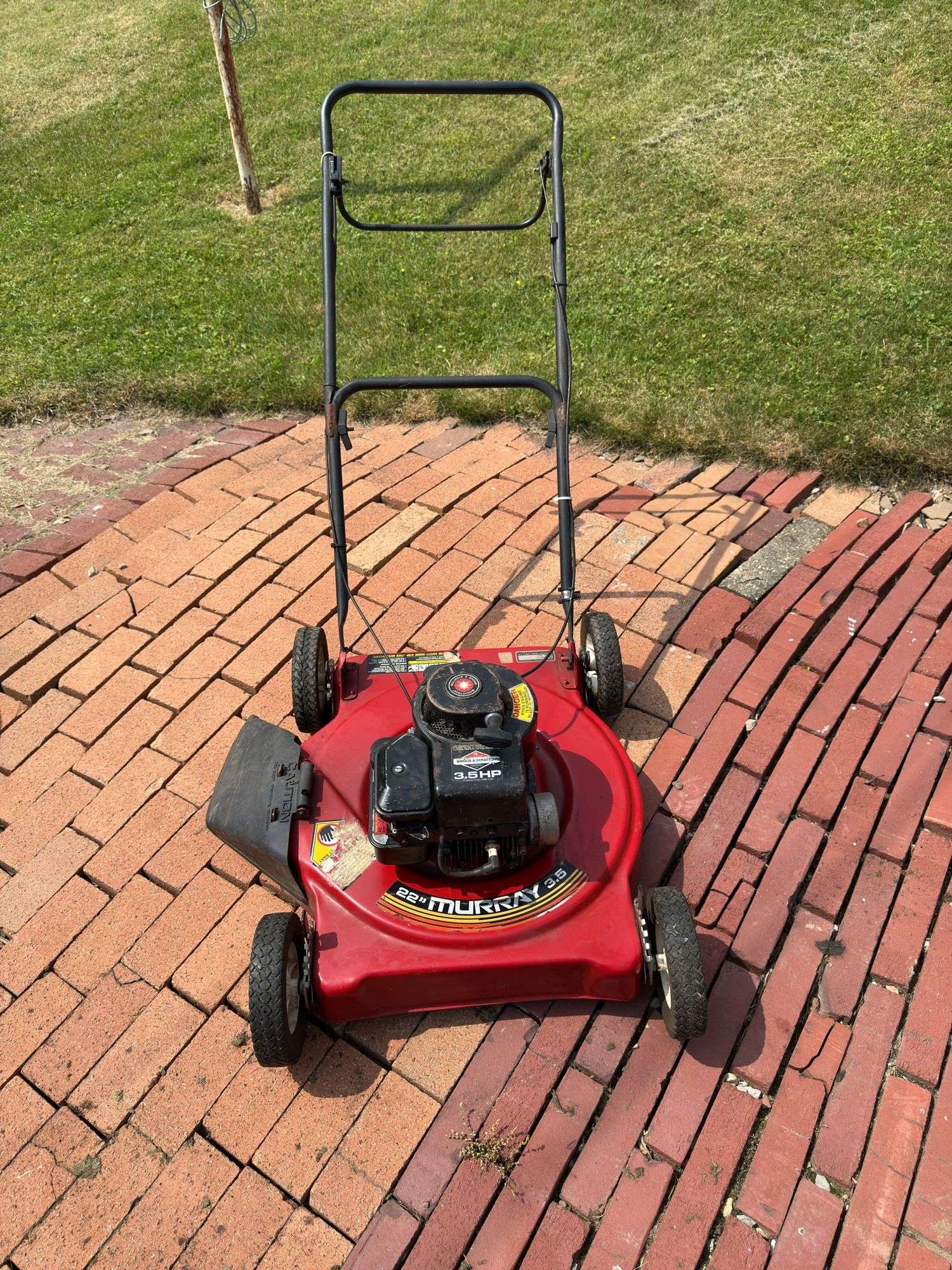 MURRAY 22” CUT PUSH MOWER (3.5 HP BRIGGS & STRATTON)