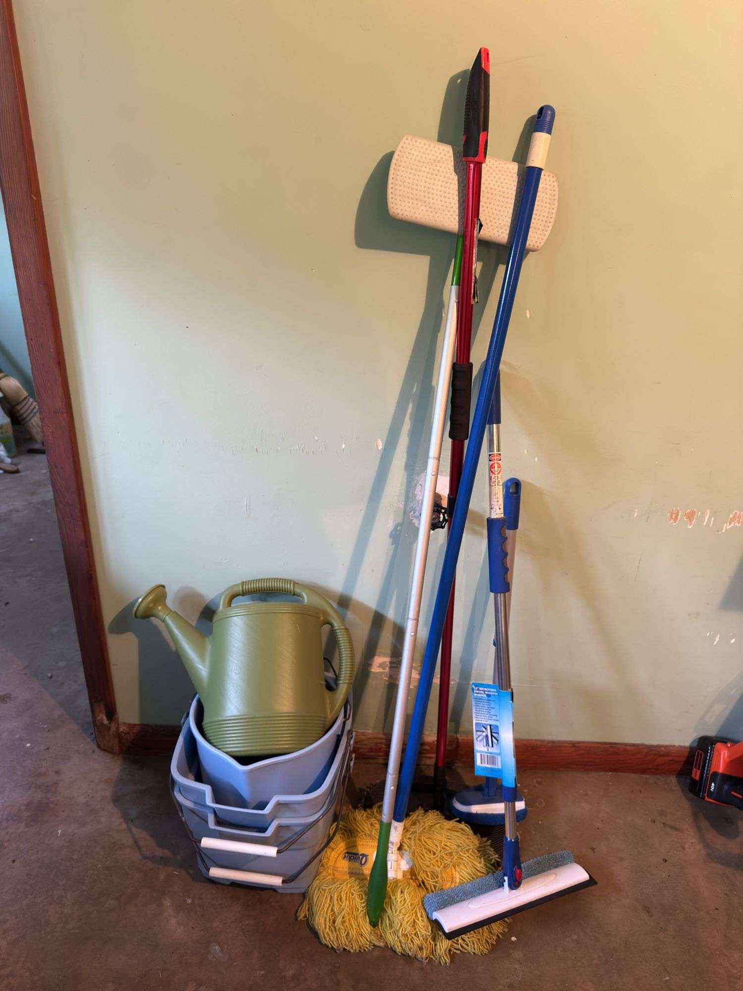 CLEANING SUPPLIES, MOPS, SWIVEL WINDOW WASHER, 2 GAL. BUCKETS, WATERING CAN