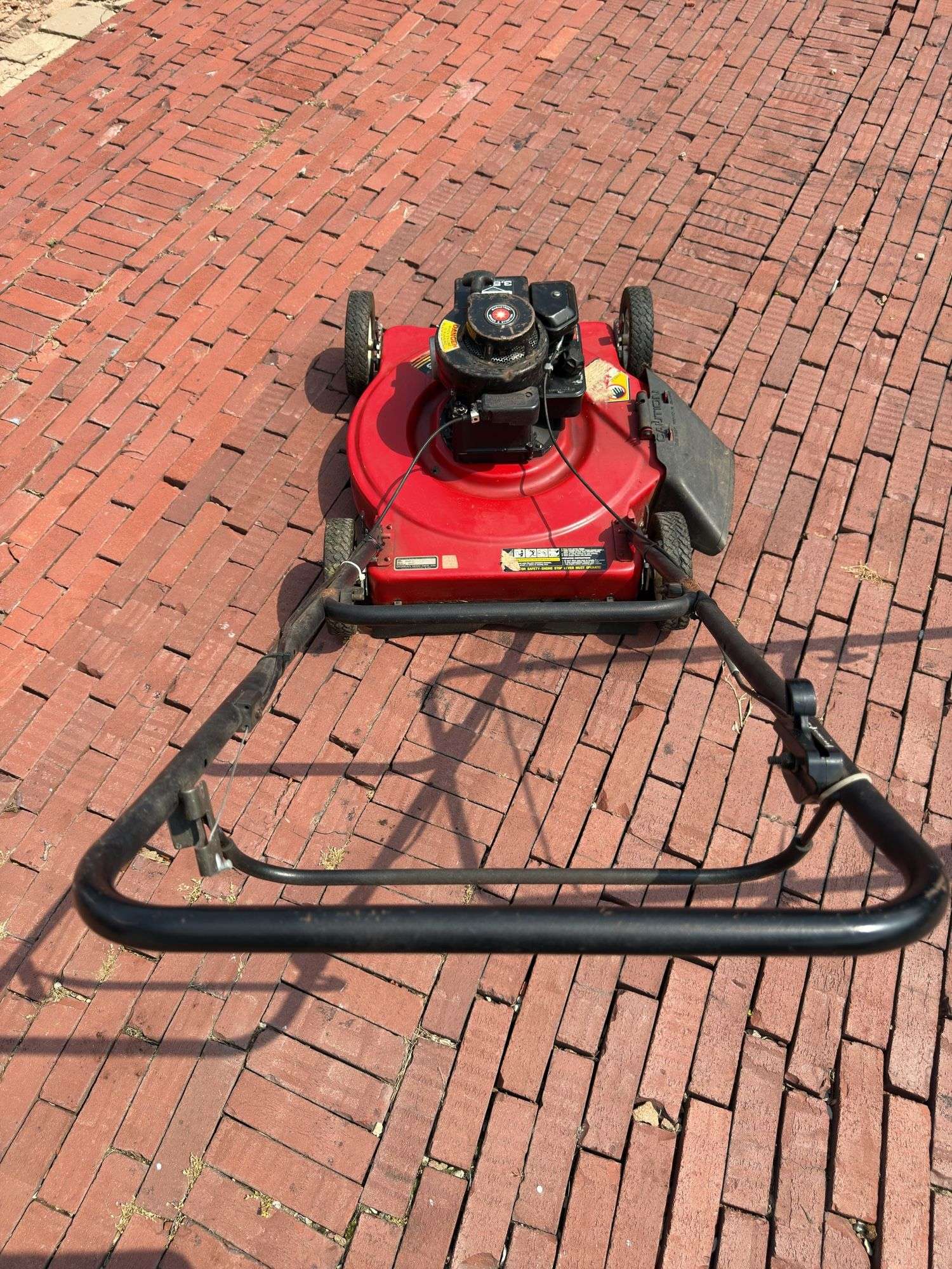 MURRAY 22” CUT PUSH MOWER (3.5 HP BRIGGS & STRATTON)