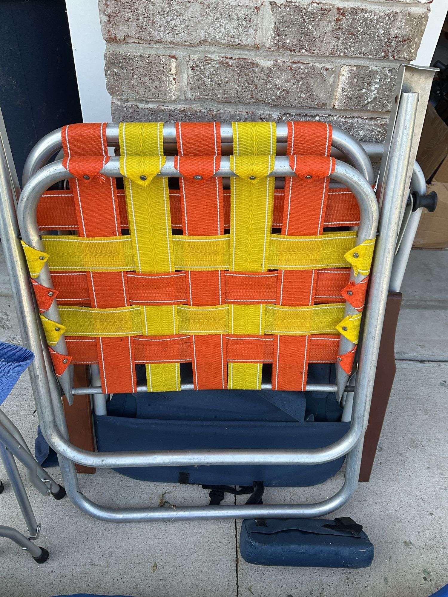 3 Folding Bag Chairs, 2 Folding Lawn Chairs