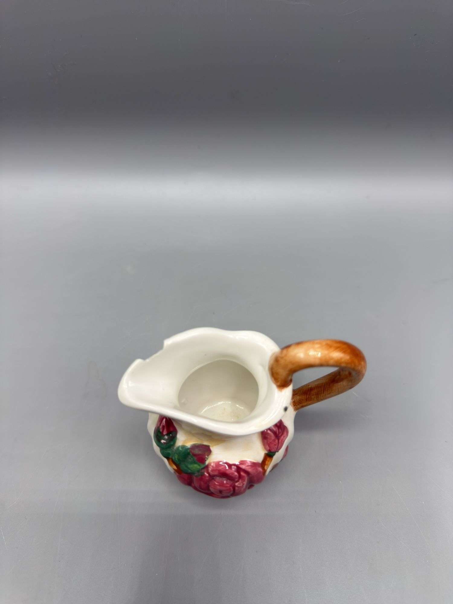 GLASSWARE PITCHERS AND VASES