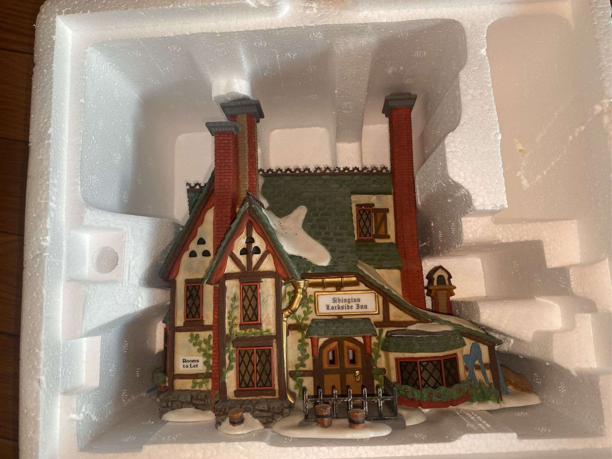 Department 56 “Abington Lockside Inn”