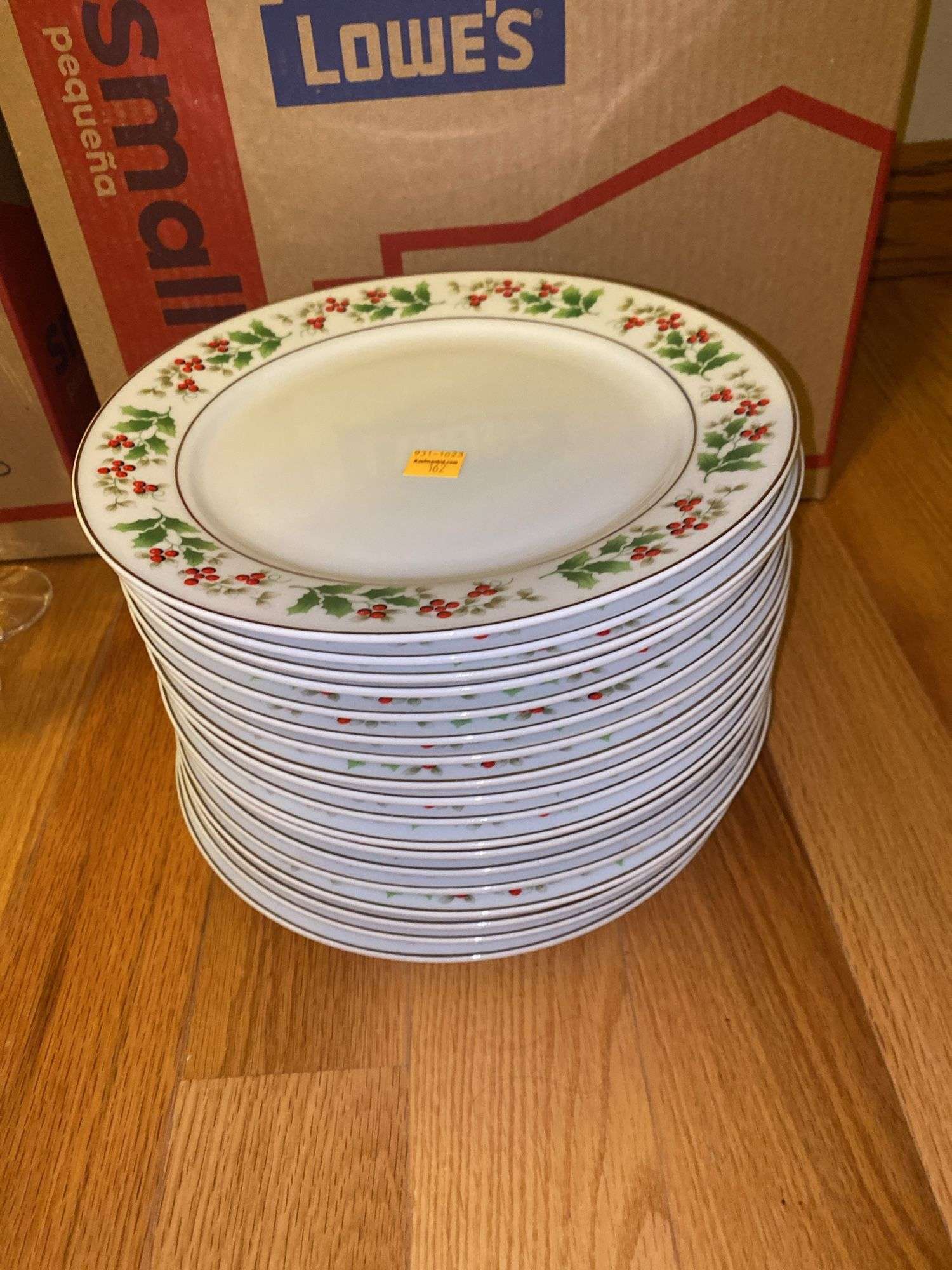 Royal Norfolk Christmas Plates