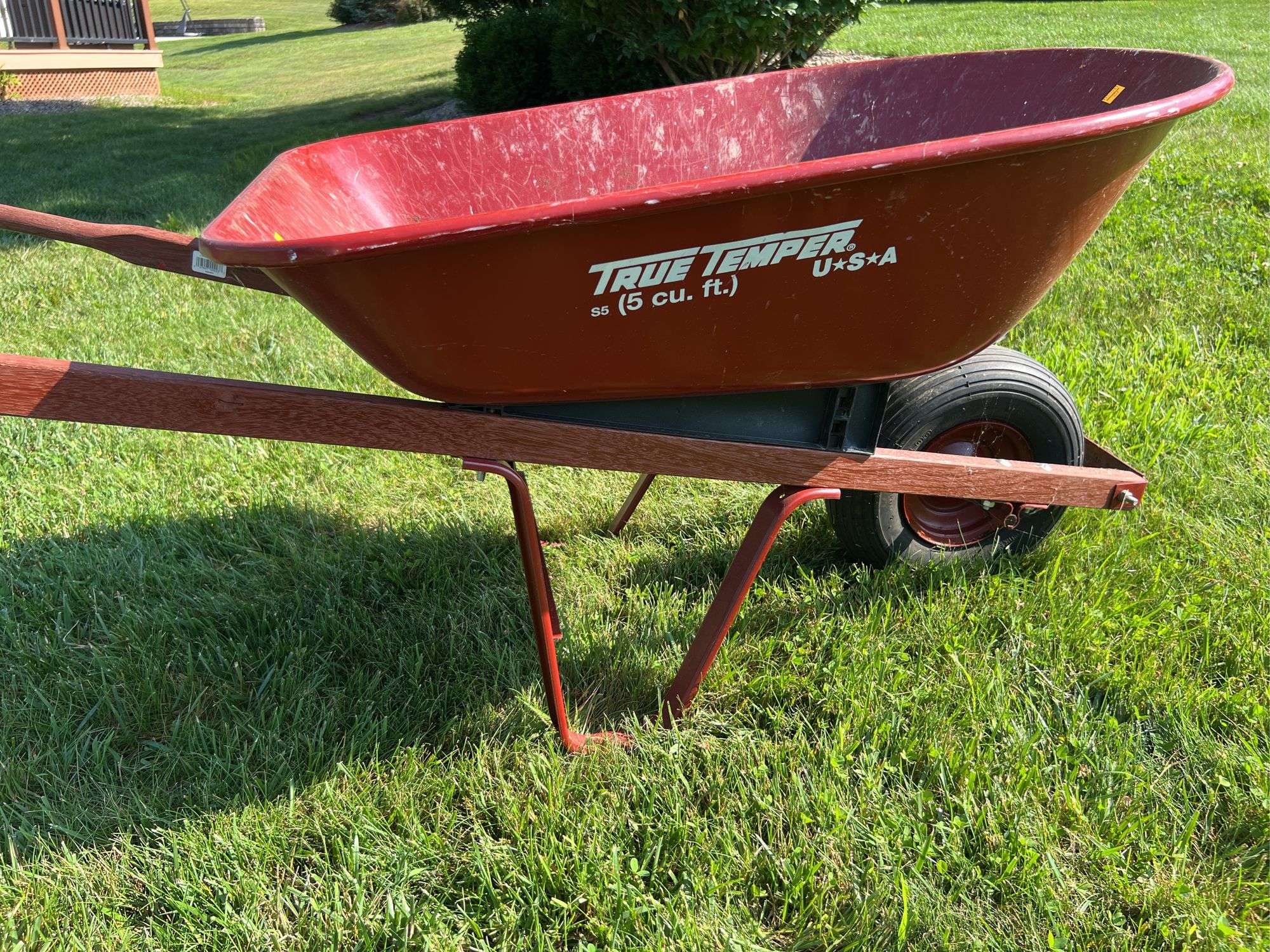 True Temper 5 cu. ft. Metal Wheelbarrow