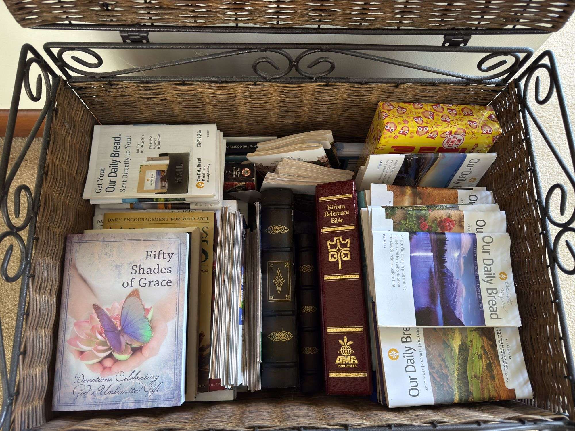 PAIR OF METAL FRAME WICKER BOX WITH VARIETY OF BOOKS