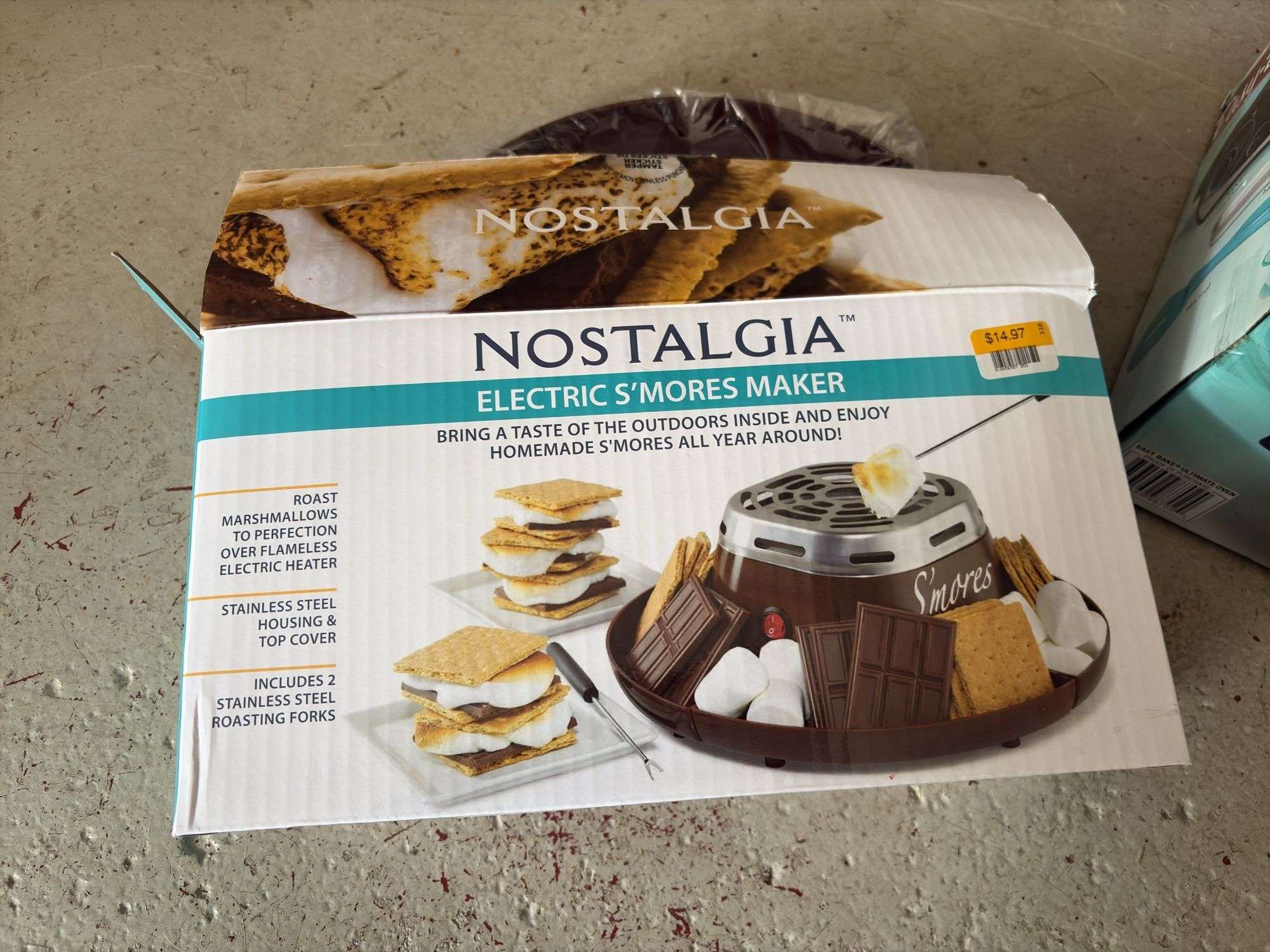 Easy-bake oven and electric s'mores maker