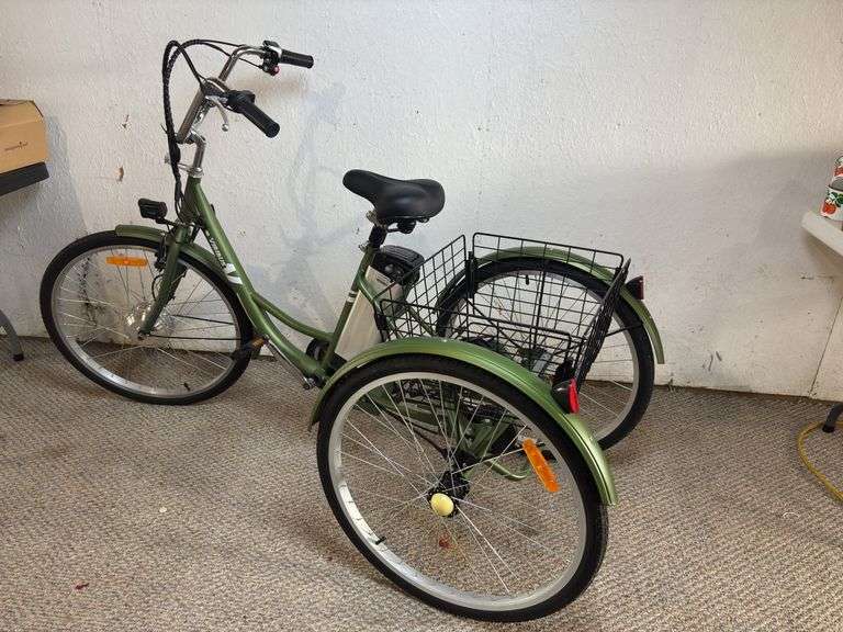 Viribus E-Bike 3 Wheeler , single Speed , Only used a Couple times