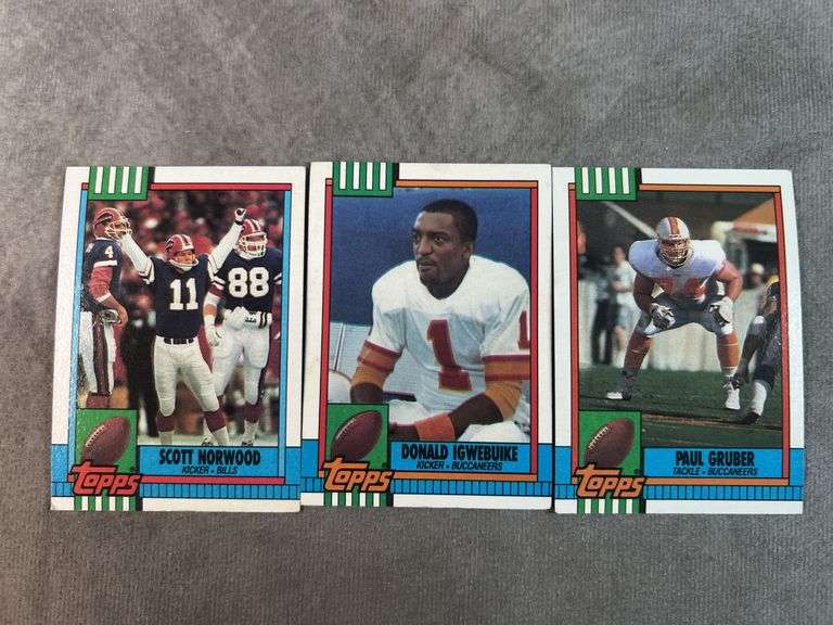 1990 Topps Assorted Football Cards