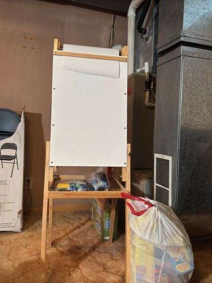 CHILD’S WOODEN FLOOR EASEL, PLAYDOUGH, CHART, ATM, K’NEX