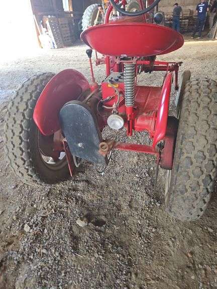 1947 McCormick IH Farmall Cub w/ 4.5' blade attachment
