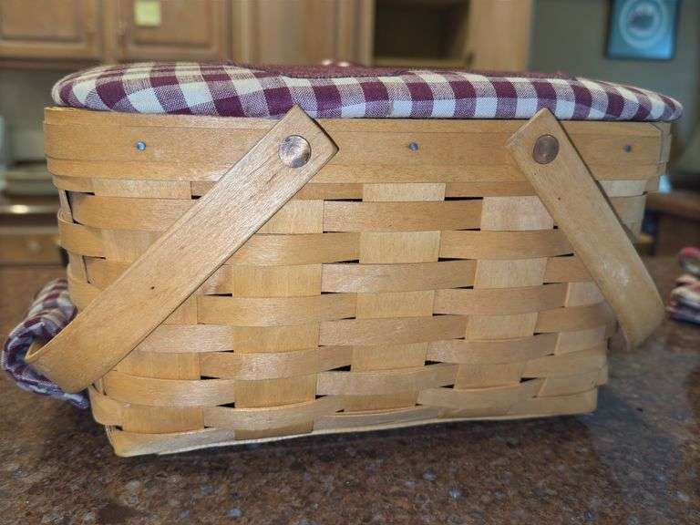 Longaberger Apple Picnic Basket