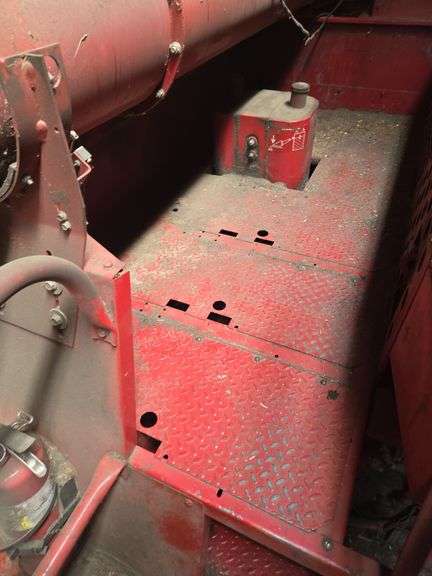 Case IH 2388 Axial- Flow Rotary Combine