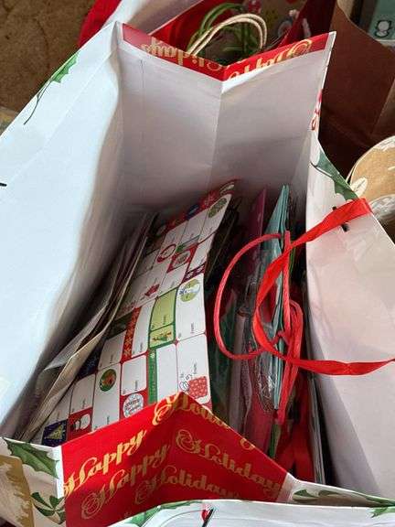 ASSORTMENT OF CHRISTMAS ITEMS: BAGS, WEEATH, ORNAMENTS, SIGNS AND MORE