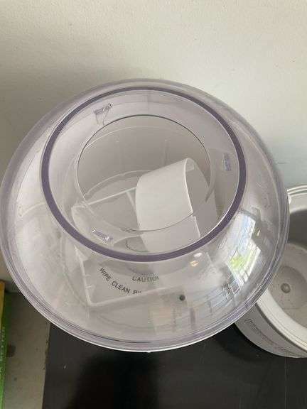 Cuisinart Frozen Yogurt and Ice Cream Maker