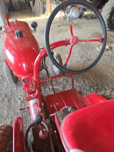 1947 McCormick IH Farmall Cub w/ 4.5' blade attachment