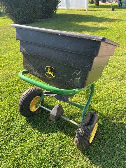John Deere Plastic Pull Behind Fertilizer Spreader