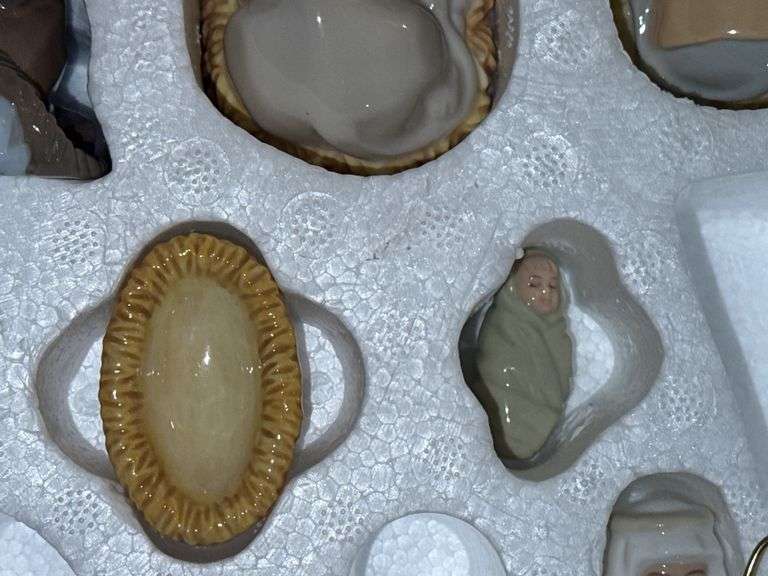 Hallmark Miniature Nativity Scene Set