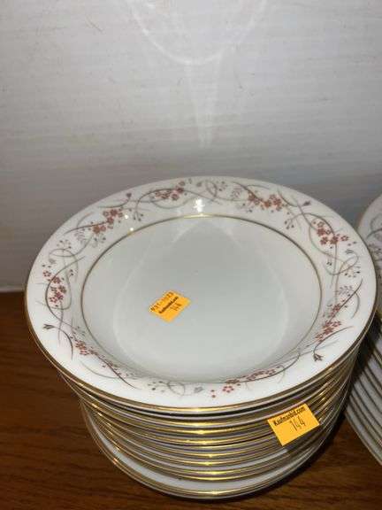 Noritake Calvert Pattern Fine China Plates and Saucers
