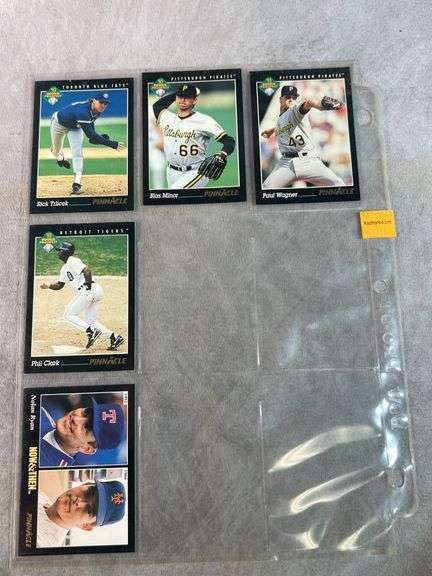 Assortment of Baseball Cards