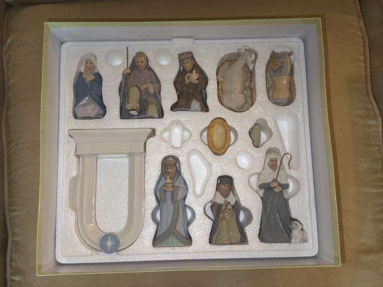 Hallmark Miniature Nativity Scene Set