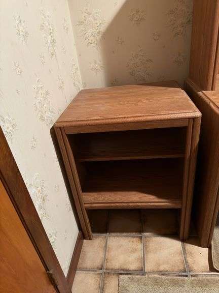 BOOKCASE/SIDE TABLE