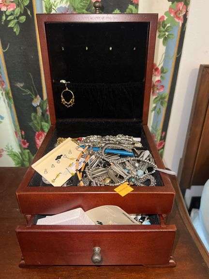 Wooden Jewelry Box with Jewelry