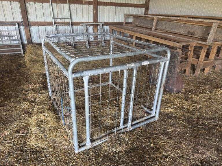Sheep Portable Tote For Truck Approx 4.5’x3.5’x3.5’