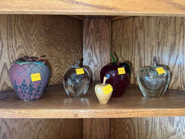 (5) Apples (3 Glass, 1 Ceramic, 1 Wood)