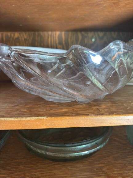 CASSEROLE DISH, SERVING BOWLS AND LIDS, LIBBEY ORCHARD BAKING DISHES AND BOWL