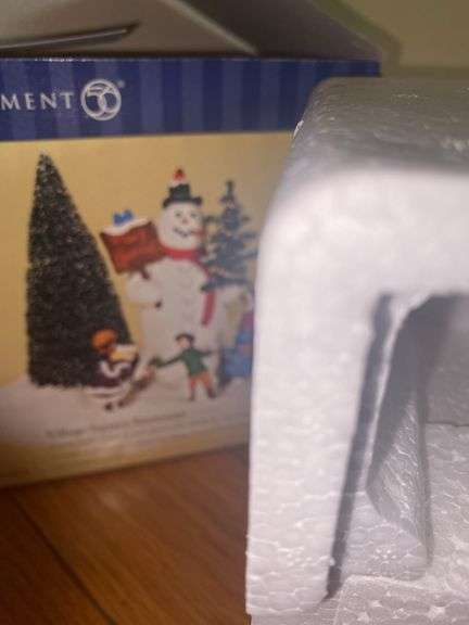 Department 56 Village Christmas Decor