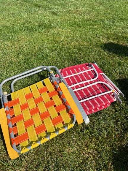 (4) Foldable Lawn Chairs