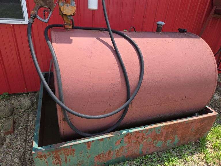 500ga diesel fuel tank with metering pump & containment dike