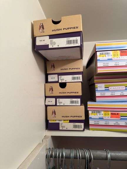 CONTENTS OF SHELVING: SHOES NEW IN BOXES