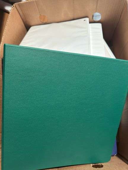 VARIETY OF LOOSE LEAF BINDERS (x12)