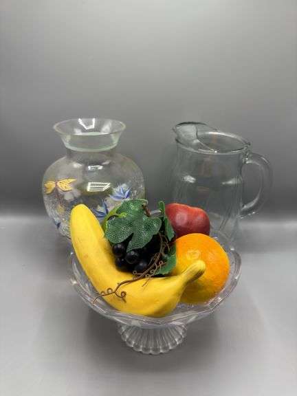 GLASSWARE FRUIT BOWL, PITCHER SND VASE