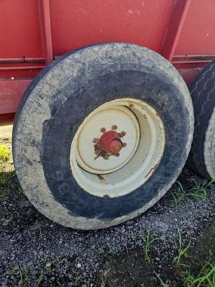Meyer V-Force 7500 manure spreader
